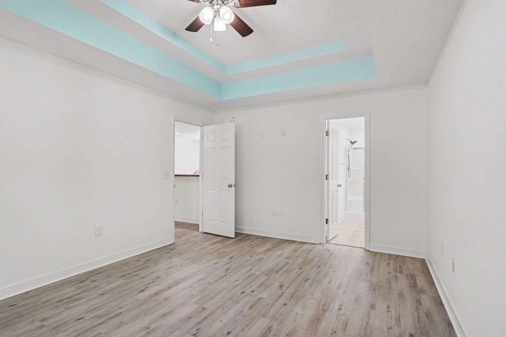 2007 Phoenix Dr. Photo 9