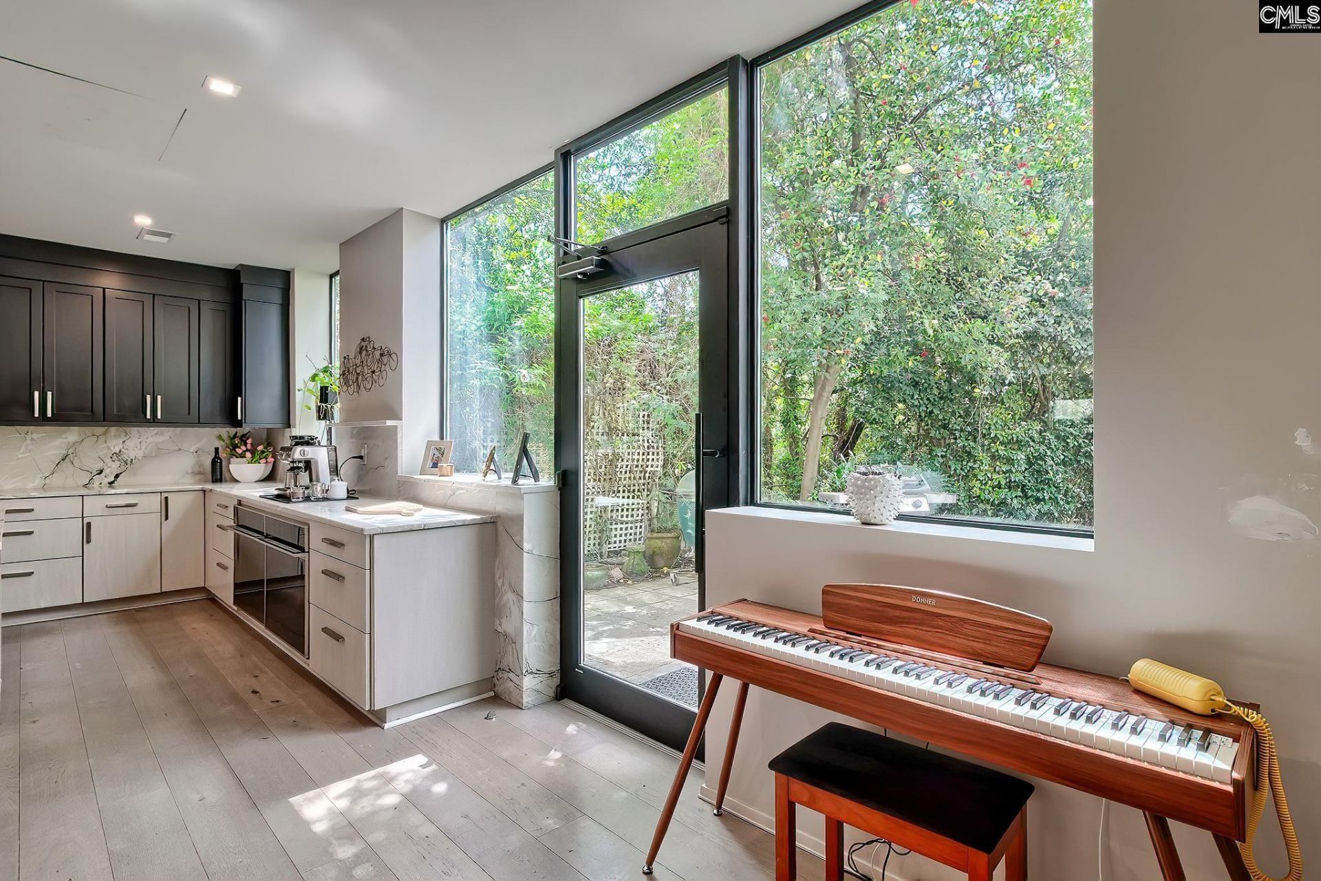 415 Harden Street  Photo 34