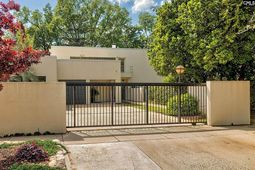 415 Harden Street  photo 4