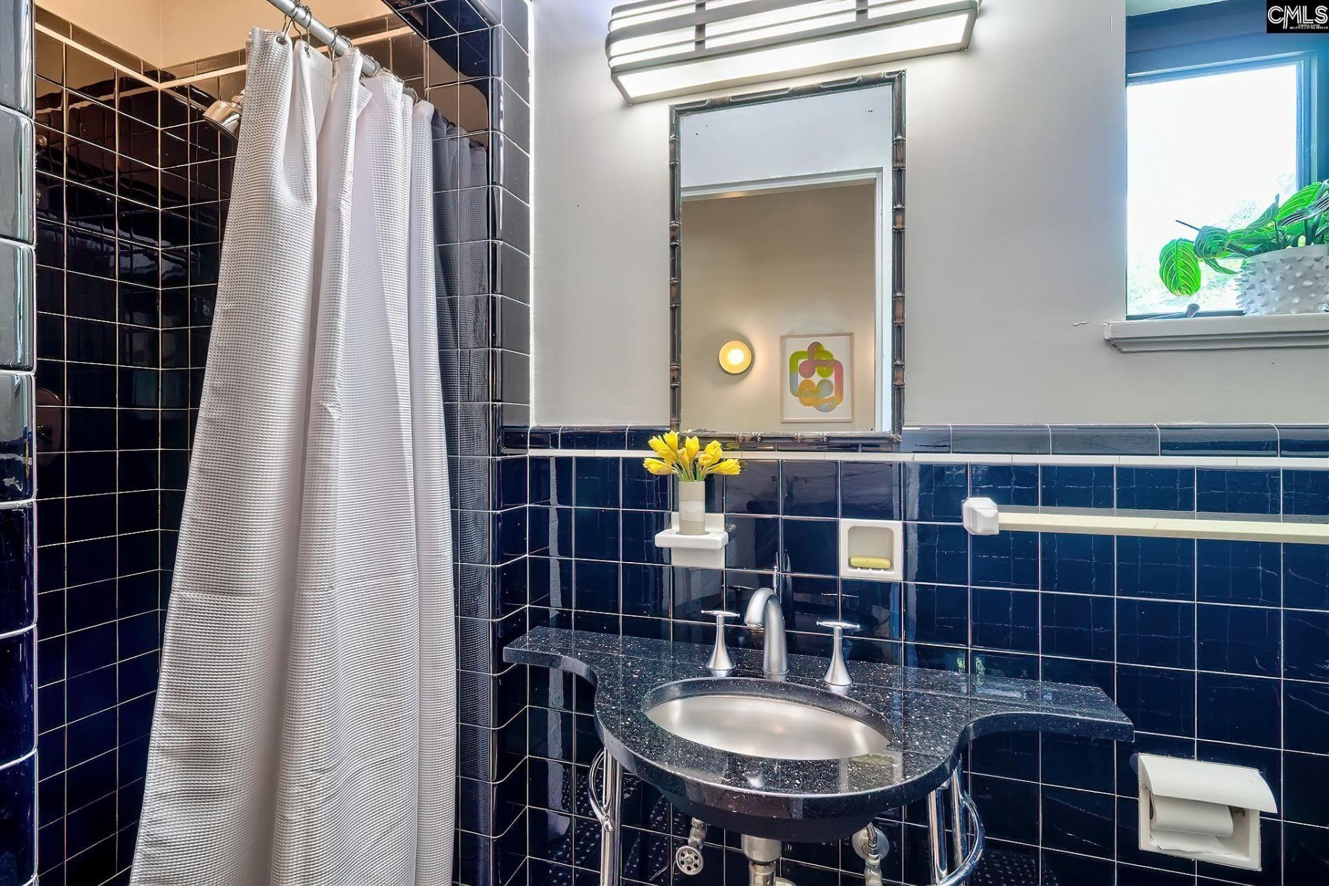 415 Harden Street  Photo 52