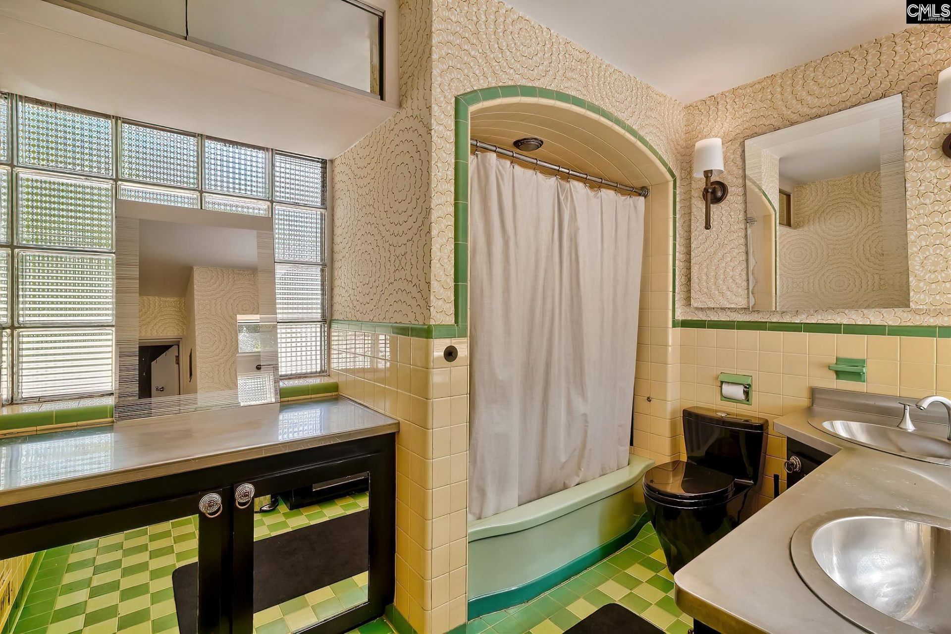 415 Harden Street  Photo 59