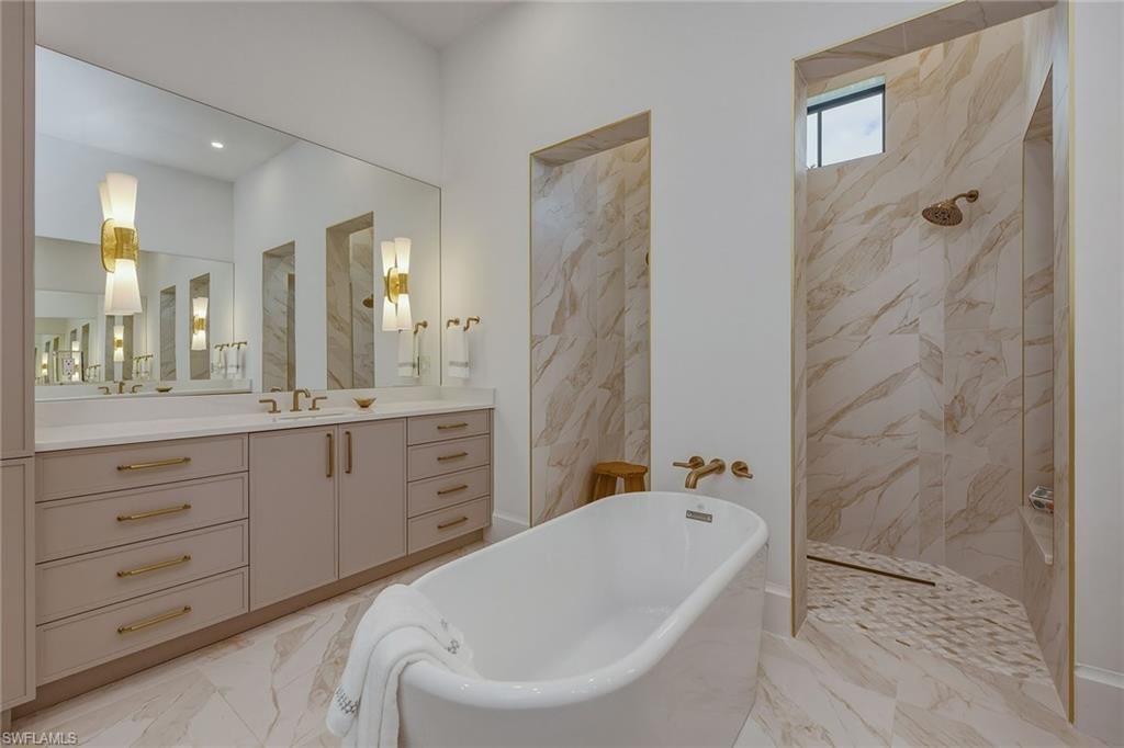 810 Elm Ct , Marco Island, FL 34145 Photo