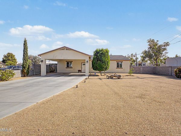 2901 E PARADISE Lane, Phoenix, AZ 85032