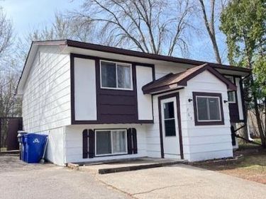 760 Larpenteur Avenue E, Saint Paul, MN 55117