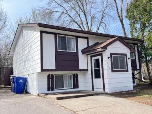 760 Larpenteur Avenue E, Saint Paul, MN 55117