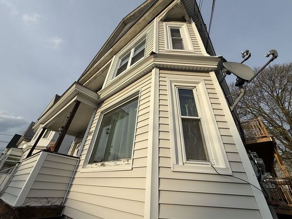 227 White St, Unit F2-R, Lowell, MA 01854