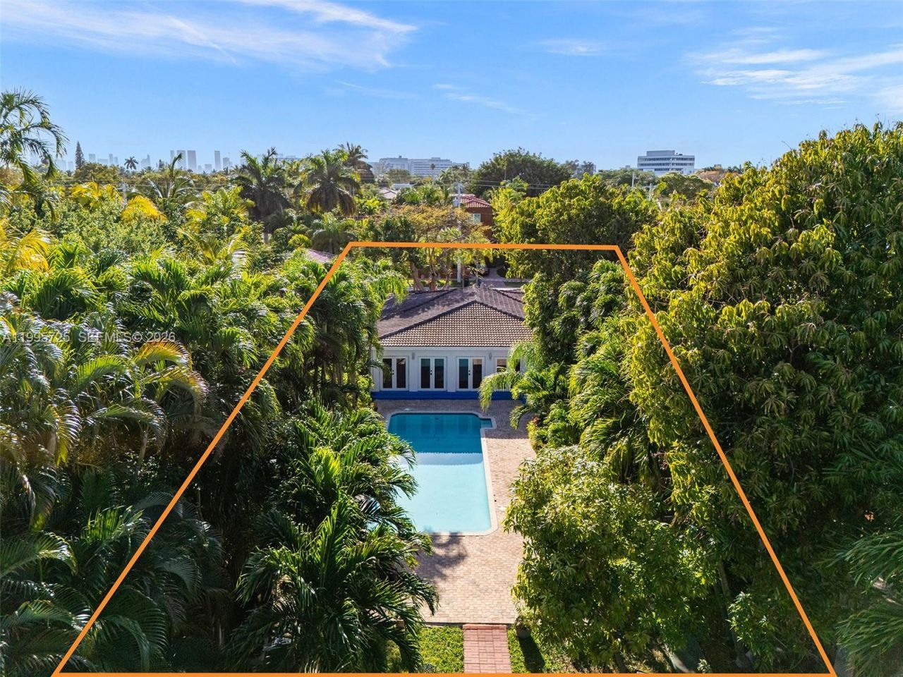 3755 Royal Palm Ave, Miami Beach, FL 33140 Photo