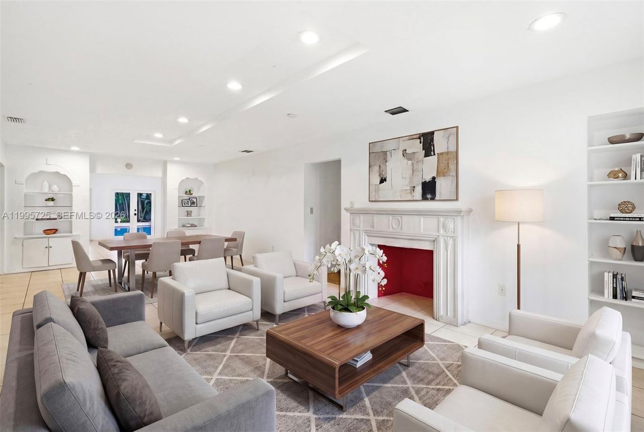 3755 Royal Palm Ave, Miami Beach, FL 33140 Photo