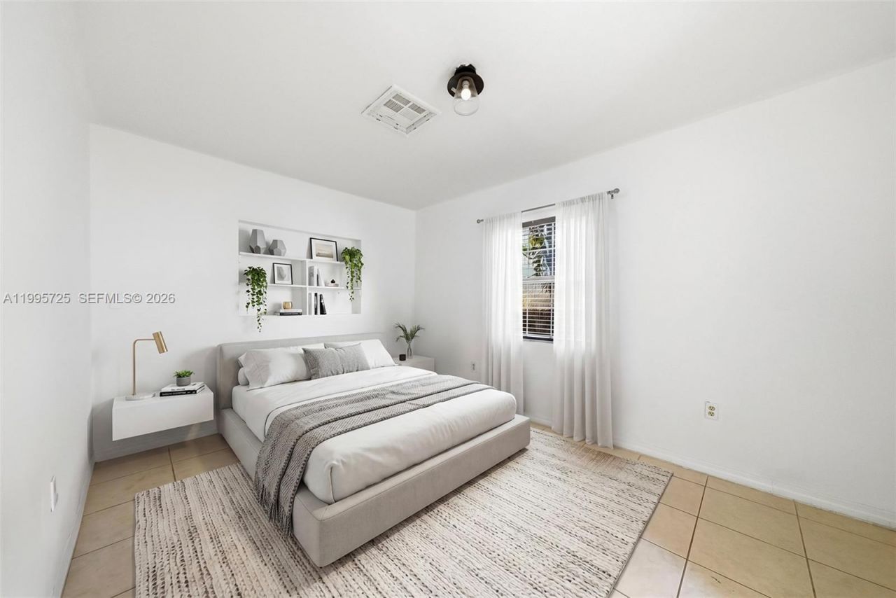 3755 Royal Palm Ave, Miami Beach, FL 33140 Photo