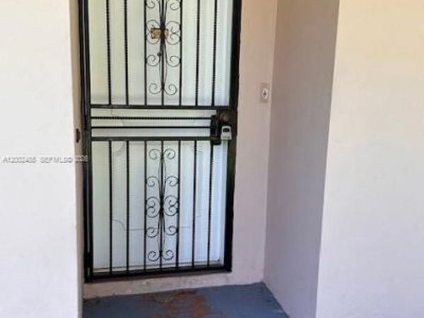 5835 W 20th Ave , Unit 106, Hialeah, FL 33012