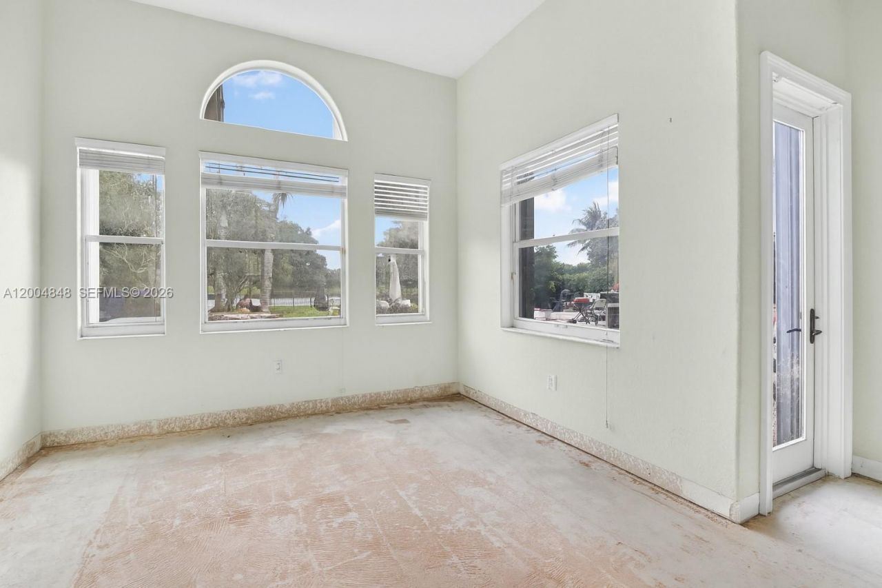 10161 N Lake Vista Cir, Davie, FL 33328 Photo