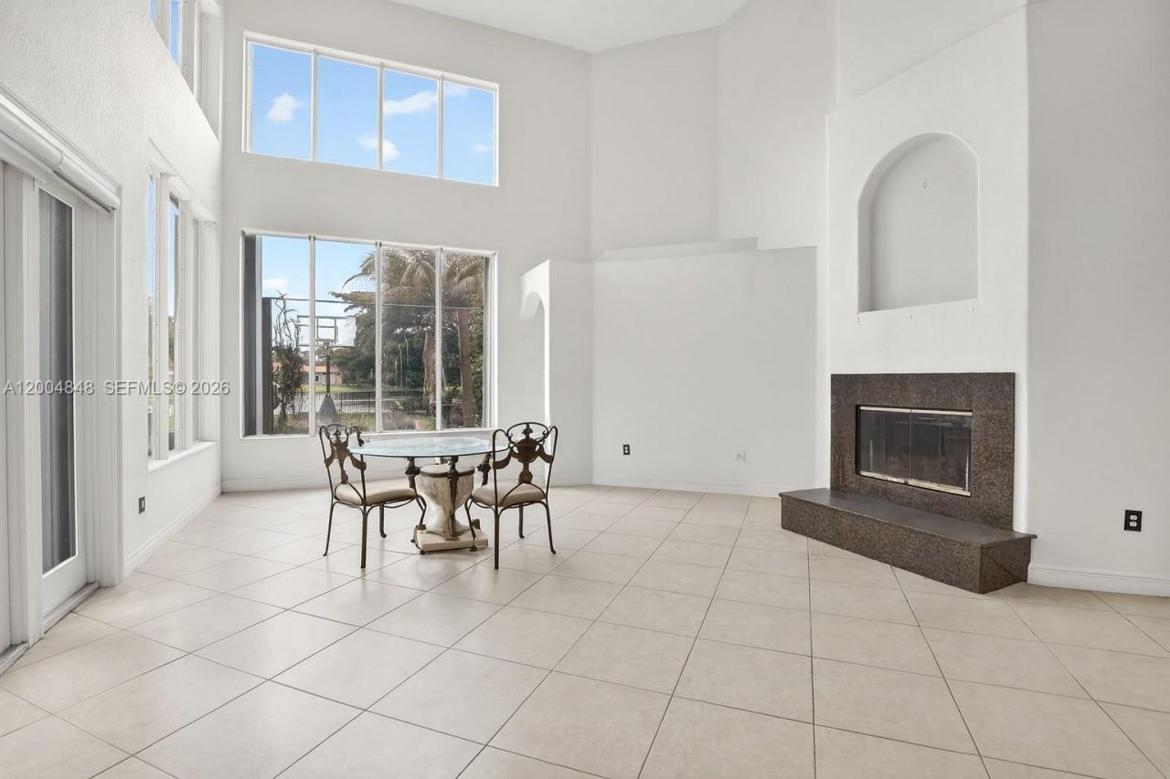 10161 N Lake Vista Cir, Davie, FL 33328 Photo