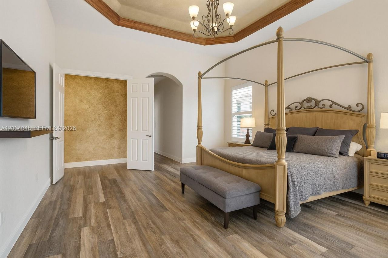 10161 N Lake Vista Cir, Davie, FL 33328 Photo