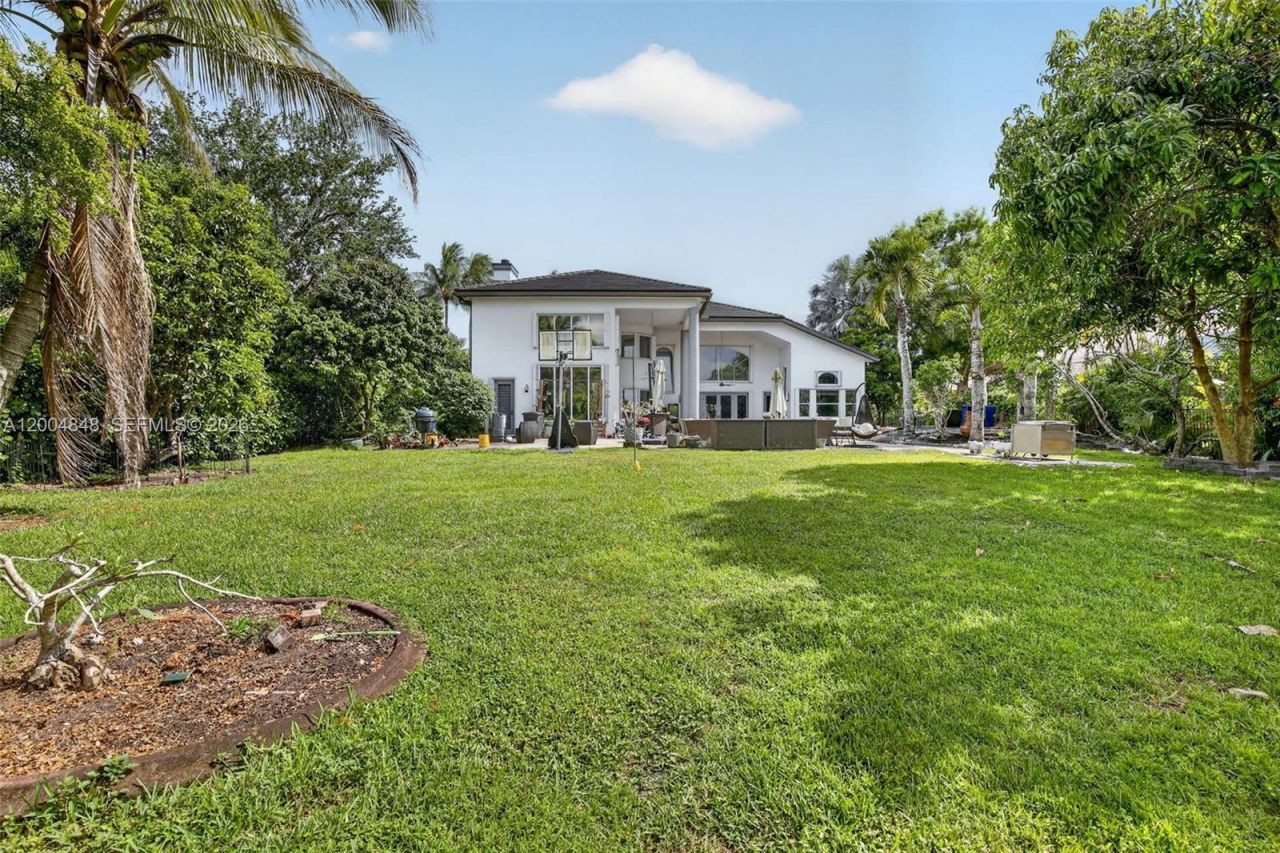 10161 N Lake Vista Cir, Davie, FL 33328 Photo
