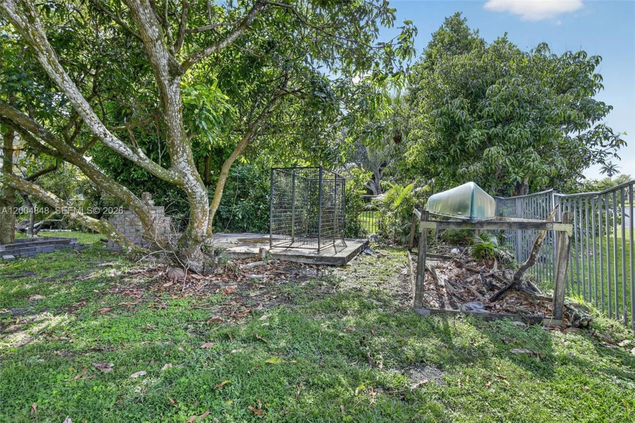 10161 N Lake Vista Cir, Davie, FL 33328 Photo