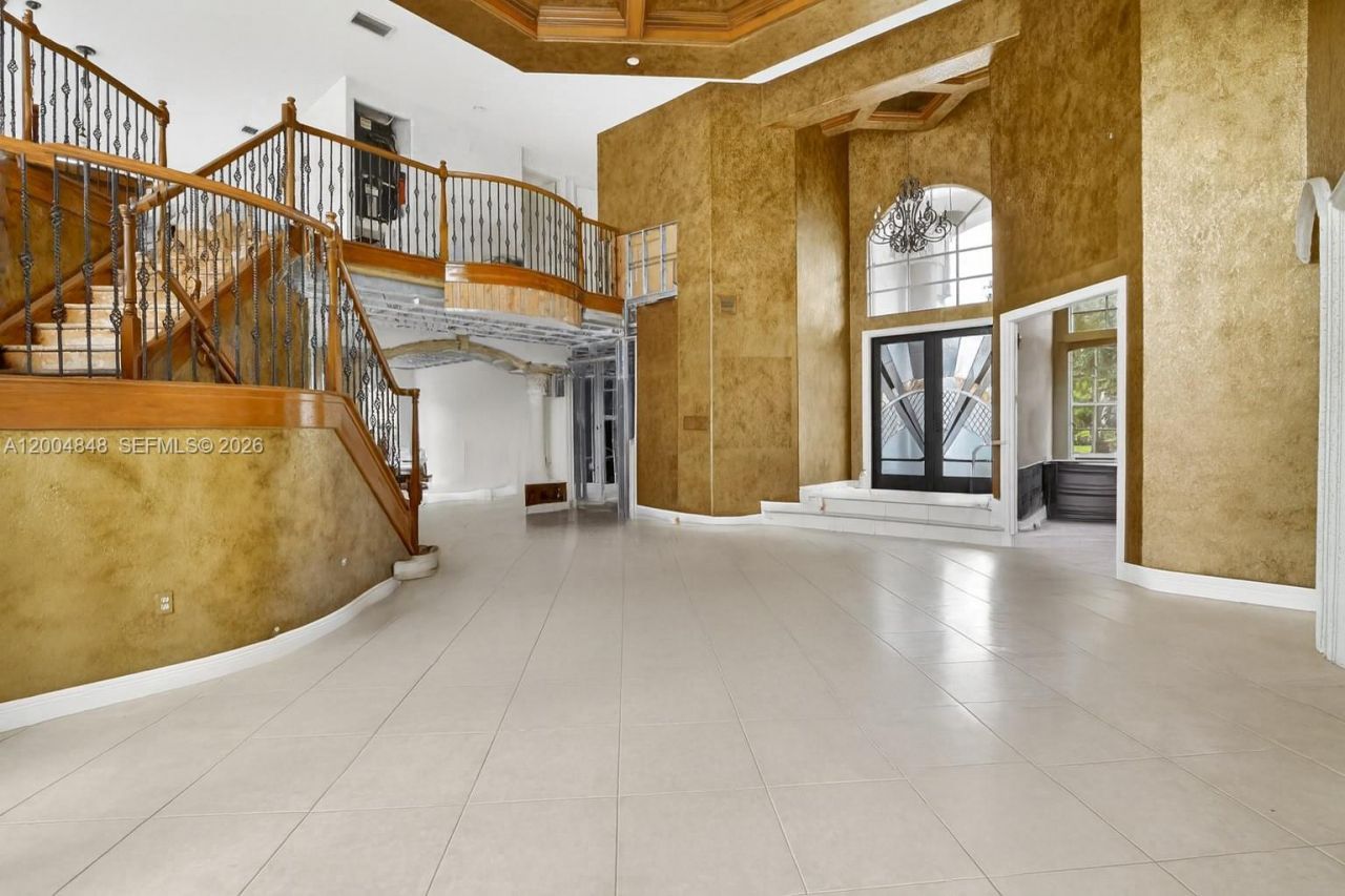10161 N Lake Vista Cir, Davie, FL 33328 Photo