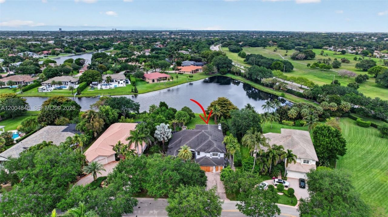 10161 N Lake Vista Cir, Davie, FL 33328 Photo