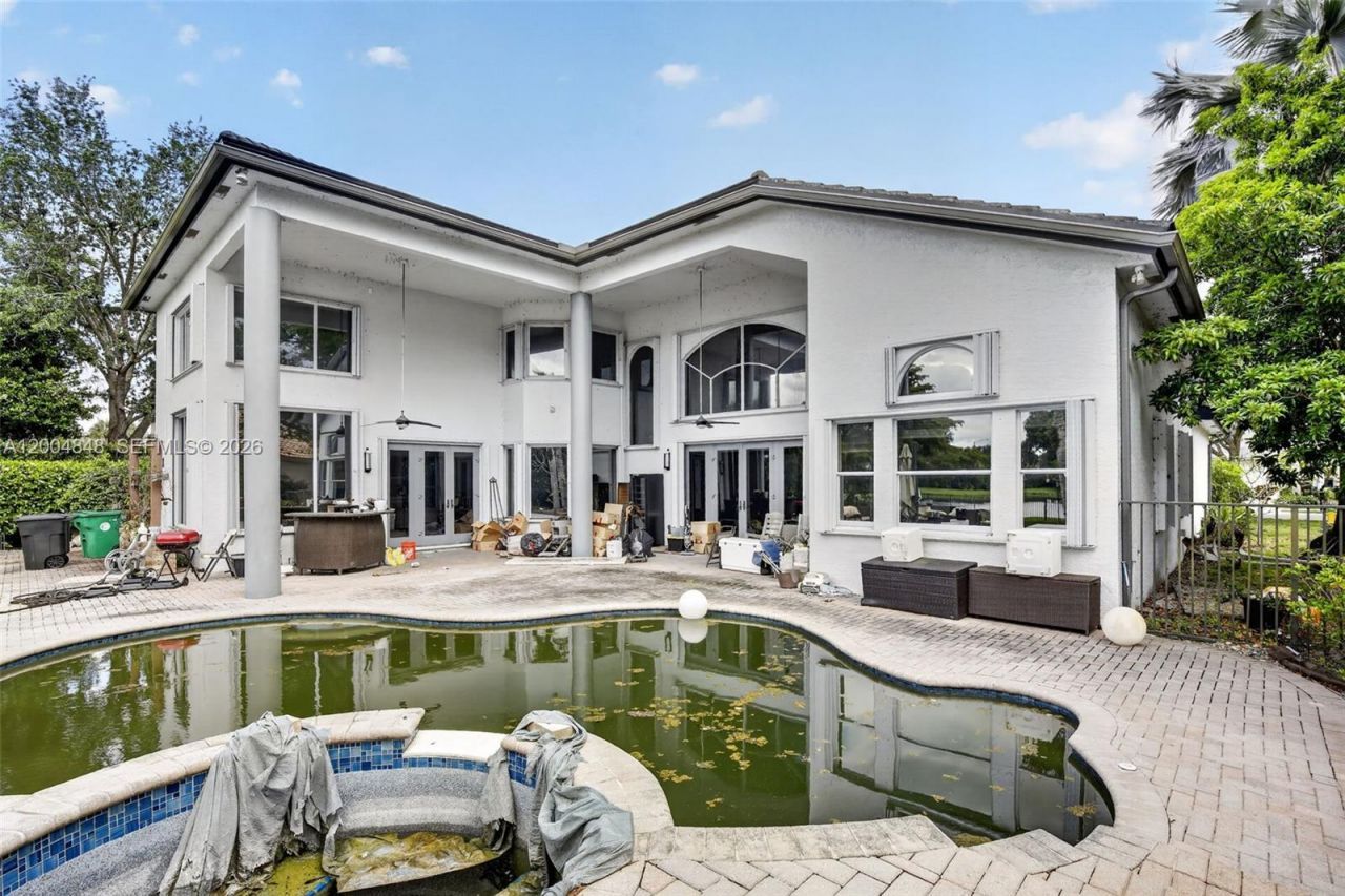 10161 N Lake Vista Cir, Davie, FL 33328 Photo