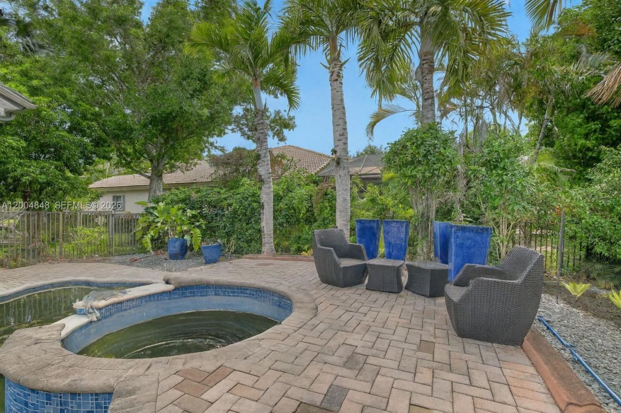10161 N Lake Vista Cir, Davie, FL 33328 Photo