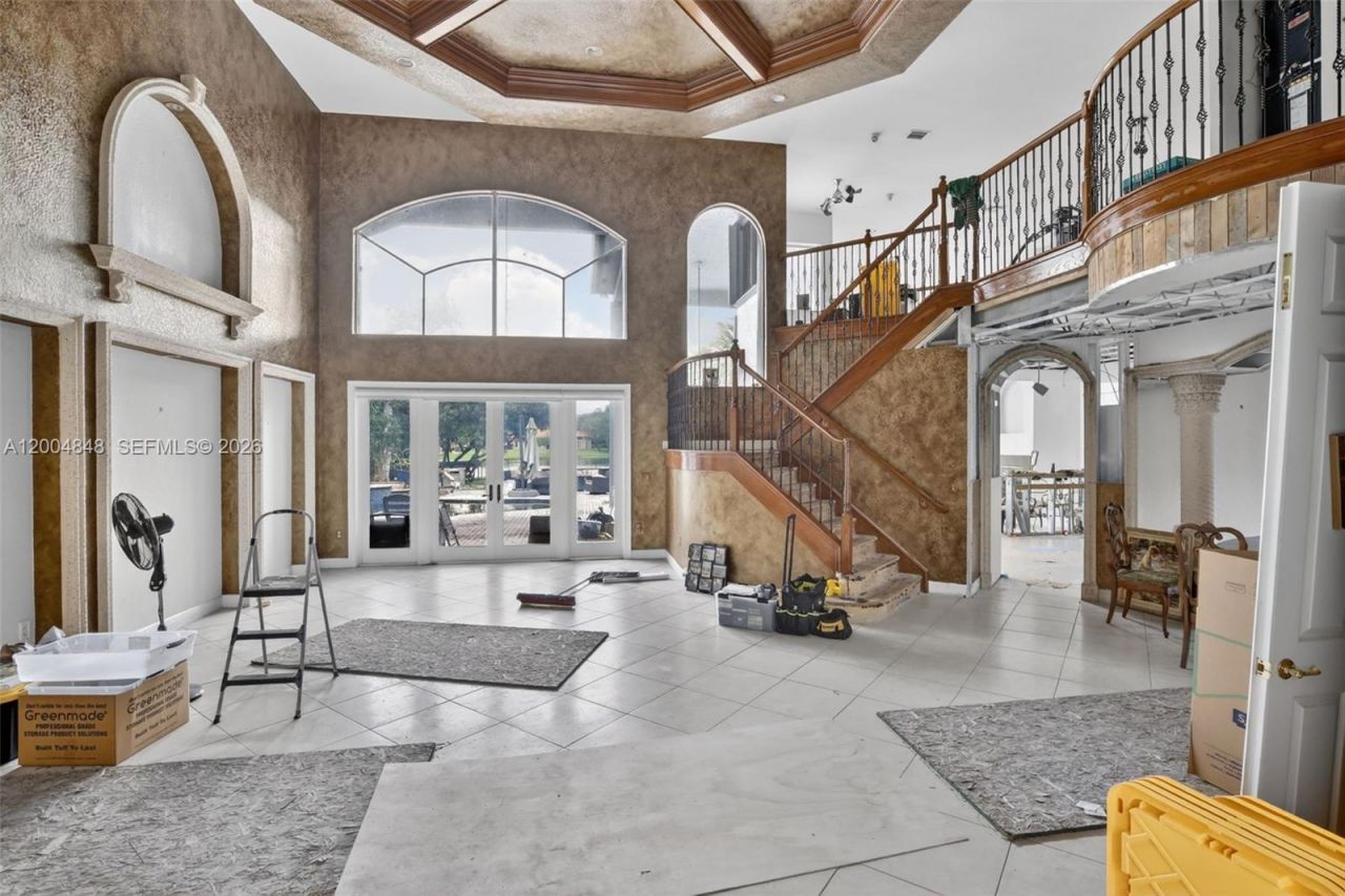 10161 N Lake Vista Cir, Davie, FL 33328 Photo