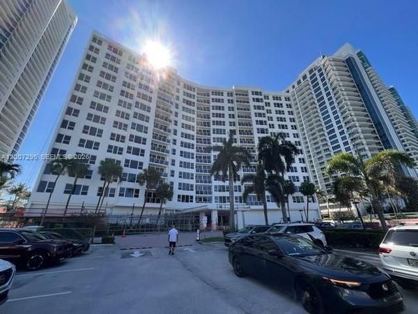 3505 S Ocean Dr, Unit 318, Hollywood, FL 33019