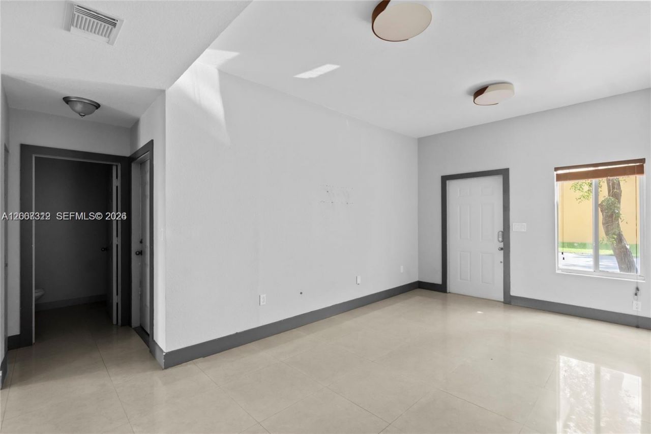 18172 SW 108th Path , Miami, FL 33157 Photo