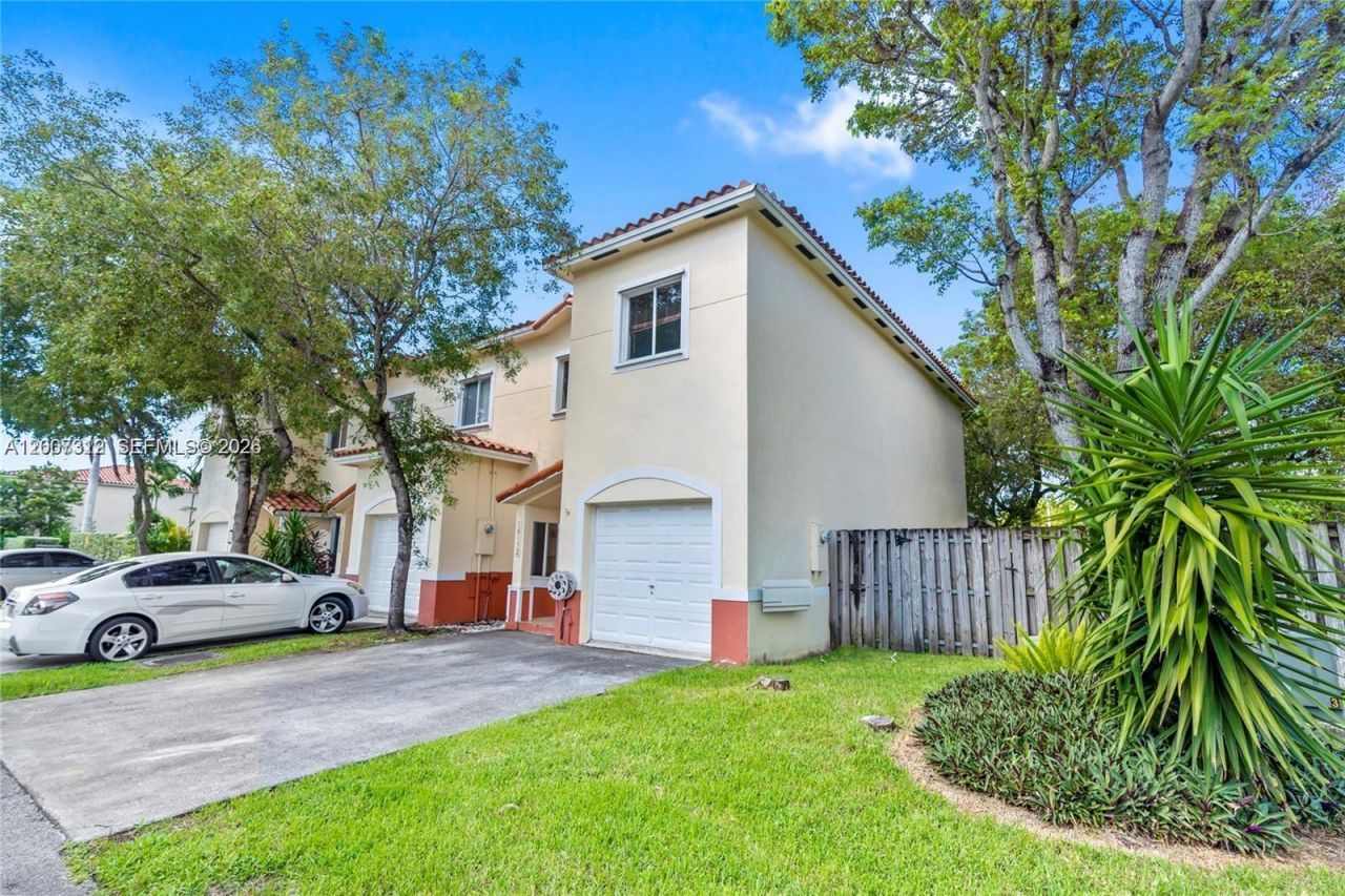 18172 SW 108th Path , Miami, FL 33157 Photo