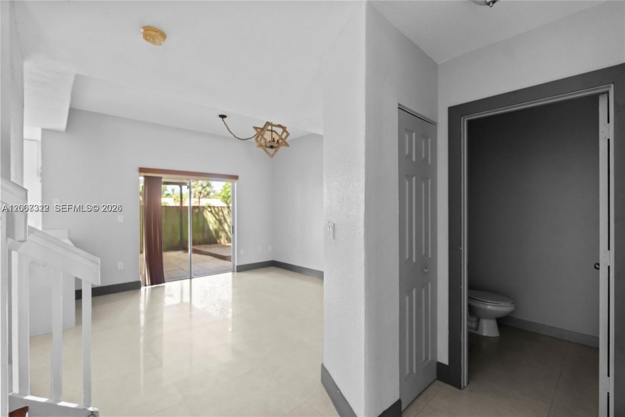 18172 SW 108th Path , Miami, FL 33157 Photo