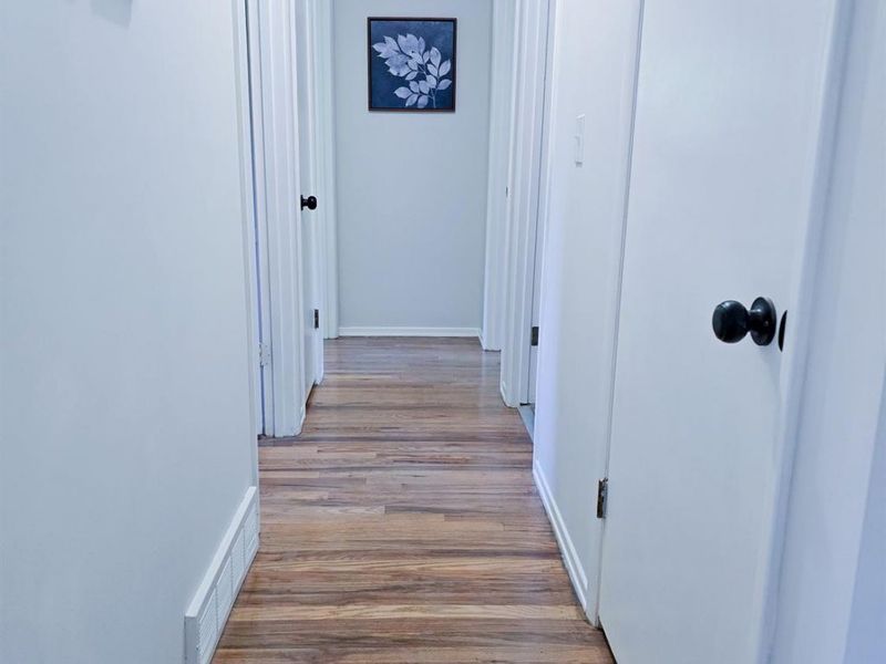 1058 Pinehollow Lane, Springfield Twp., OH 45231 Photo 12