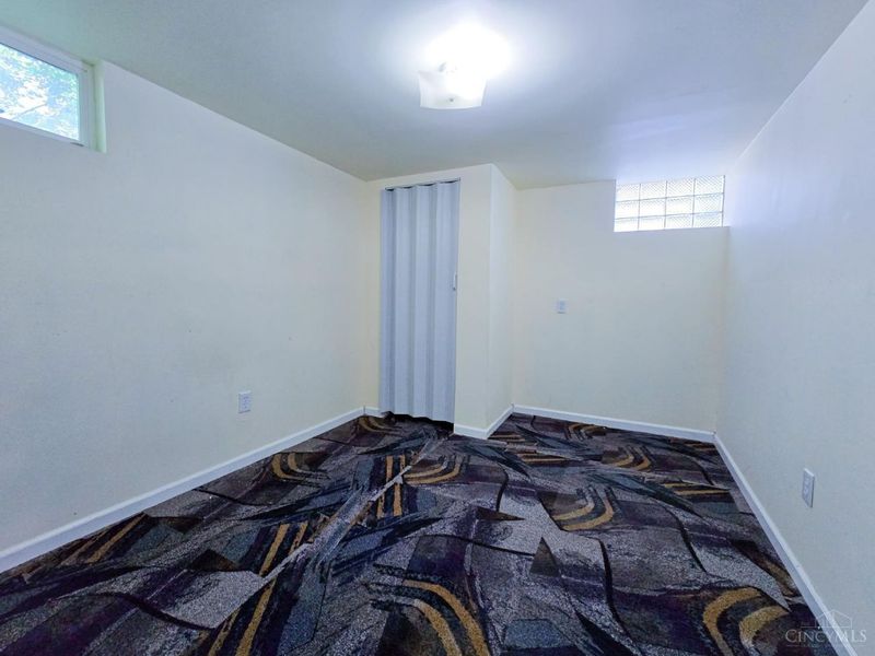 1058 Pinehollow Lane, Springfield Twp., OH 45231 Photo 17