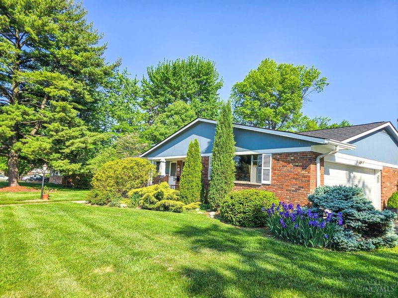 1058 Pinehollow Lane, Springfield Twp., OH 45231 Photo 2