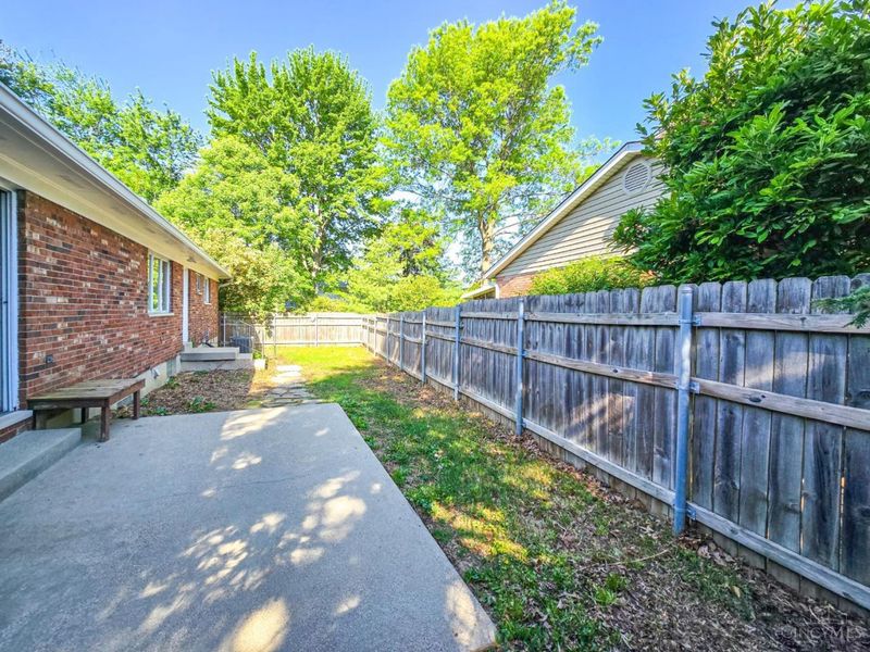 1058 Pinehollow Lane, Springfield Twp., OH 45231 Photo 23