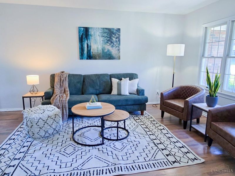 1058 Pinehollow Lane, Springfield Twp., OH 45231 Photo 3