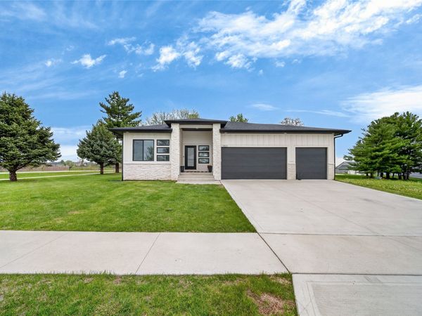 1403 19th Street SE, Altoona, IA 50009