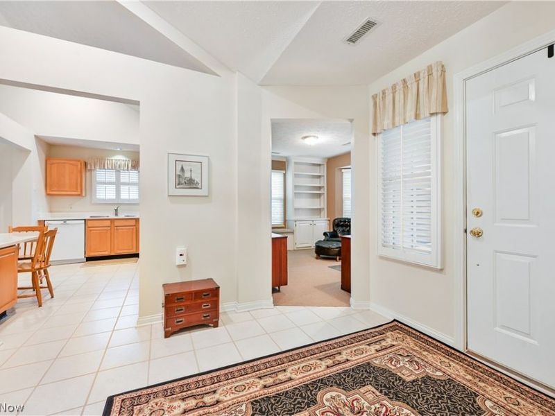 29330 Buckthorn Place, Unit 14, Westlake, OH 44145 Photo 4