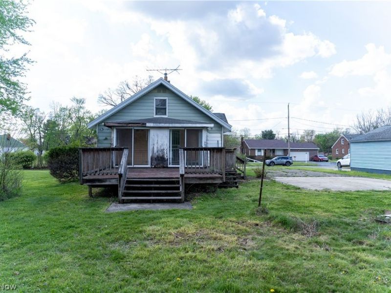 557 Sunshine Avenue, Youngstown, OH 44505 Photo 10