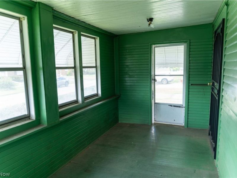 557 Sunshine Avenue, Youngstown, OH 44505 Photo 15