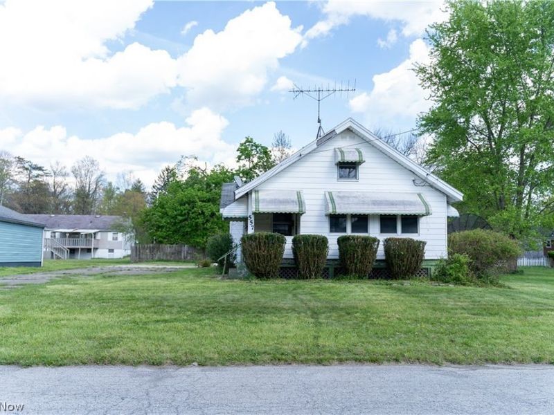 557 Sunshine Avenue, Youngstown, OH 44505 Photo 3