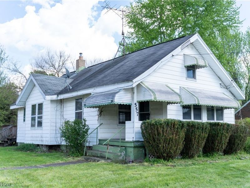 557 Sunshine Avenue, Youngstown, OH 44505 Photo 5