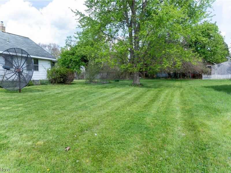 557 Sunshine Avenue, Youngstown, OH 44505 Photo 7