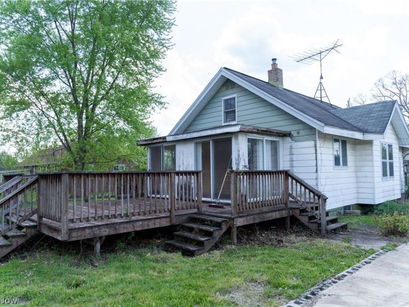 557 Sunshine Avenue, Youngstown, OH 44505 Photo 8