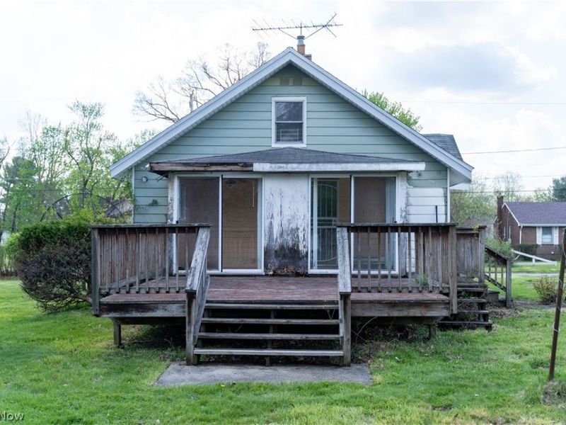 557 Sunshine Avenue, Youngstown, OH 44505 Photo 9