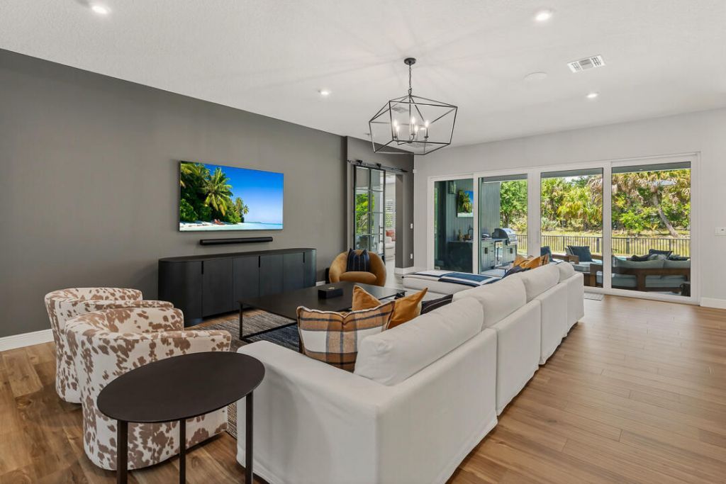 2465 NE Evinrude Circle, Jensen Beach, FL 34957 Photo