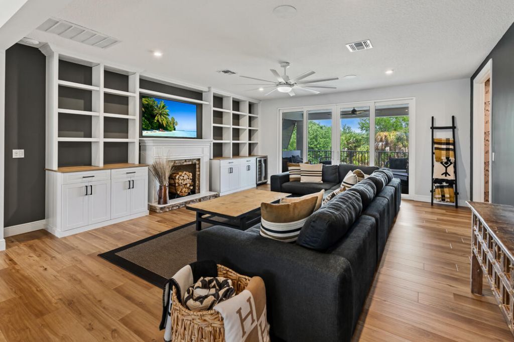 2465 NE Evinrude Circle, Jensen Beach, FL 34957 Photo