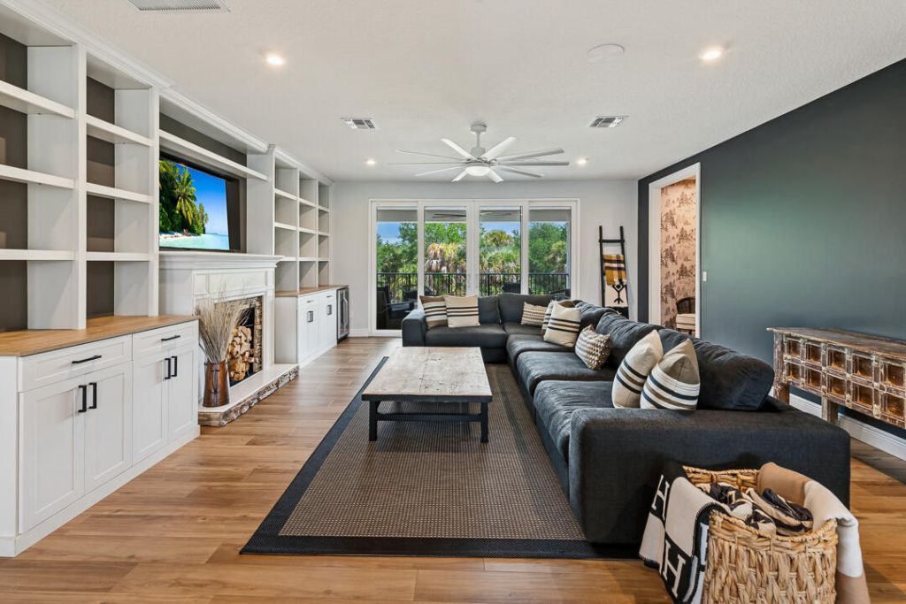 2465 NE Evinrude Circle, Jensen Beach, FL 34957 Photo