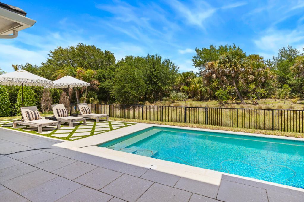 2465 NE Evinrude Circle, Jensen Beach, FL 34957 Photo