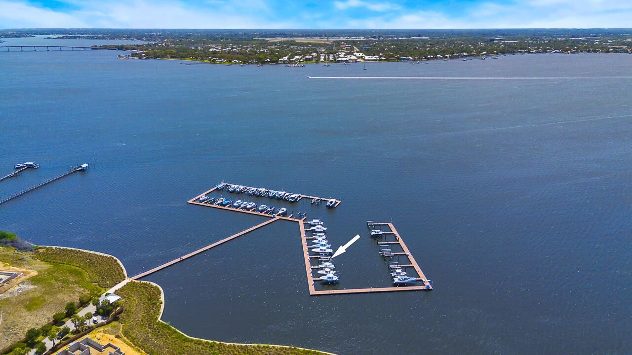 2465 NE Evinrude Circle, Jensen Beach, FL 34957 Photo