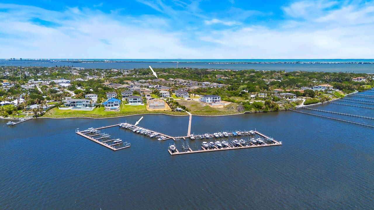 2465 NE Evinrude Circle, Jensen Beach, FL 34957 Photo