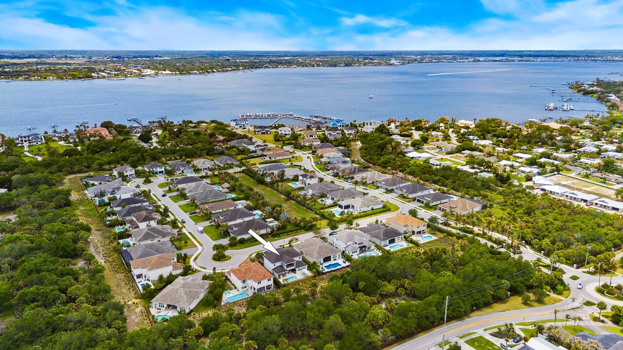 2465 NE Evinrude Circle, Jensen Beach, FL 34957 Photo