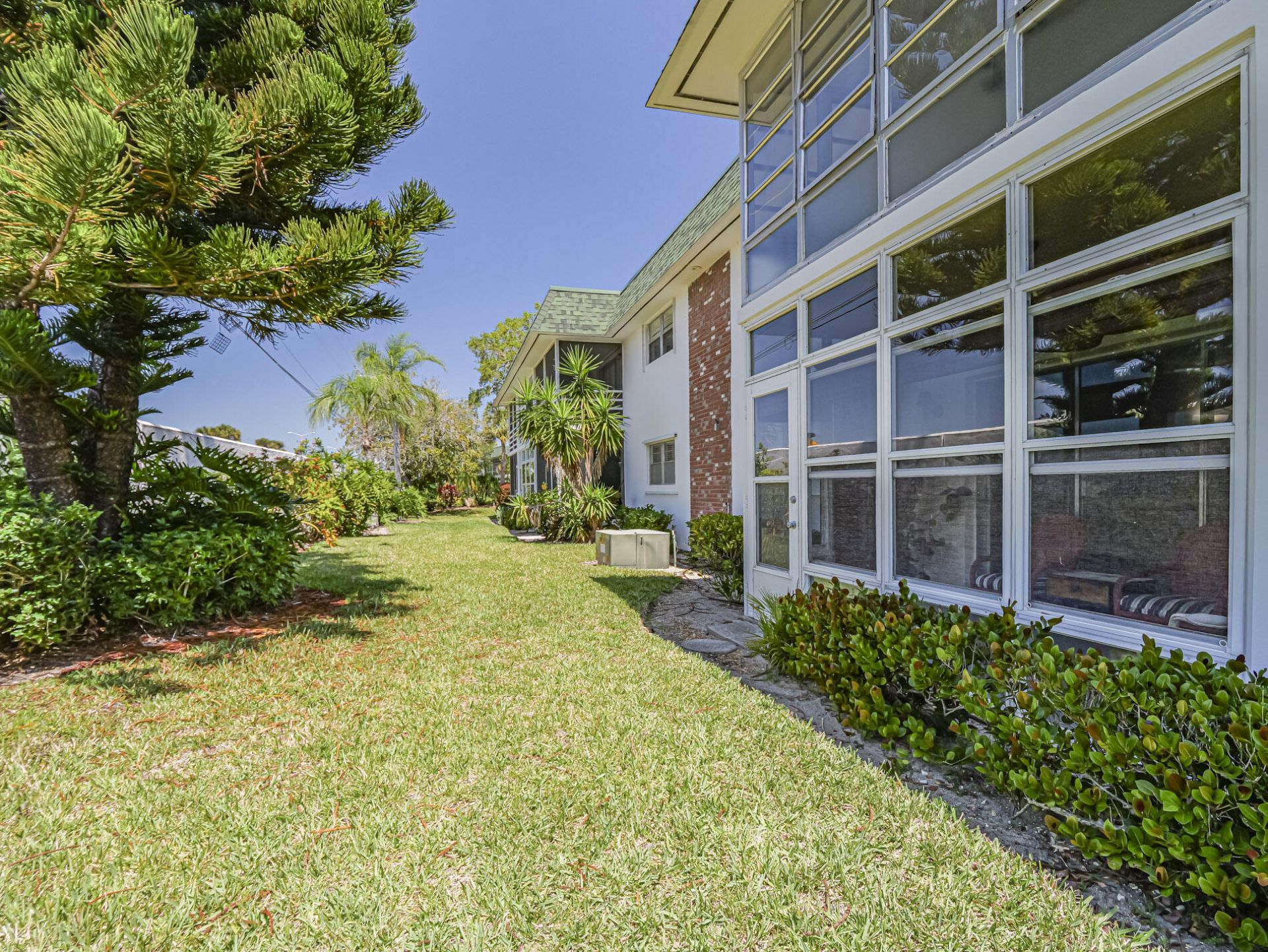 2800 Indian River Boulevard, Unit 4r, Vero Beach, FL 32960 Photo